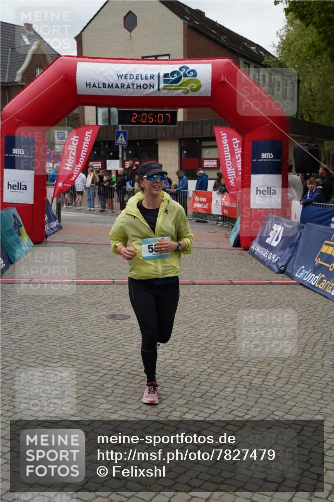 04.05.2025 - 8. Wedeler Halbmarathon Felixshl http://msf.ph/oto/7827479 04.05.2025 12:05:05 Ziel 580, 931 meine-sportfotos.de