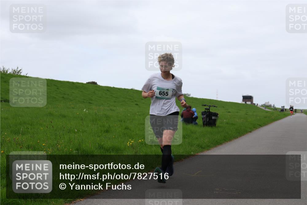 04.05.2025 - 8. Wedeler Halbmarathon Yannick Fuchs http://msf.ph/oto/7827516 04.05.2025 11:15:03 Laufen 655 meine-sportfotos.de