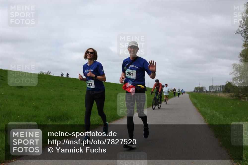 04.05.2025 - 8. Wedeler Halbmarathon Yannick Fuchs http://msf.ph/oto/7827520 04.05.2025 11:57:15 Laufen 261, 223 meine-sportfotos.de