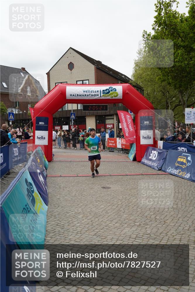 04.05.2025 - 8. Wedeler Halbmarathon Felixshl http://msf.ph/oto/7827527 04.05.2025 12:05:19 Ziel 884 meine-sportfotos.de