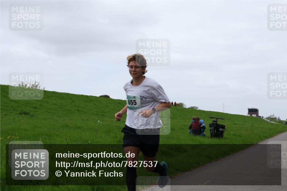 04.05.2025 - 8. Wedeler Halbmarathon Yannick Fuchs http://msf.ph/oto/7827537 04.05.2025 11:15:03 Laufen 655 meine-sportfotos.de