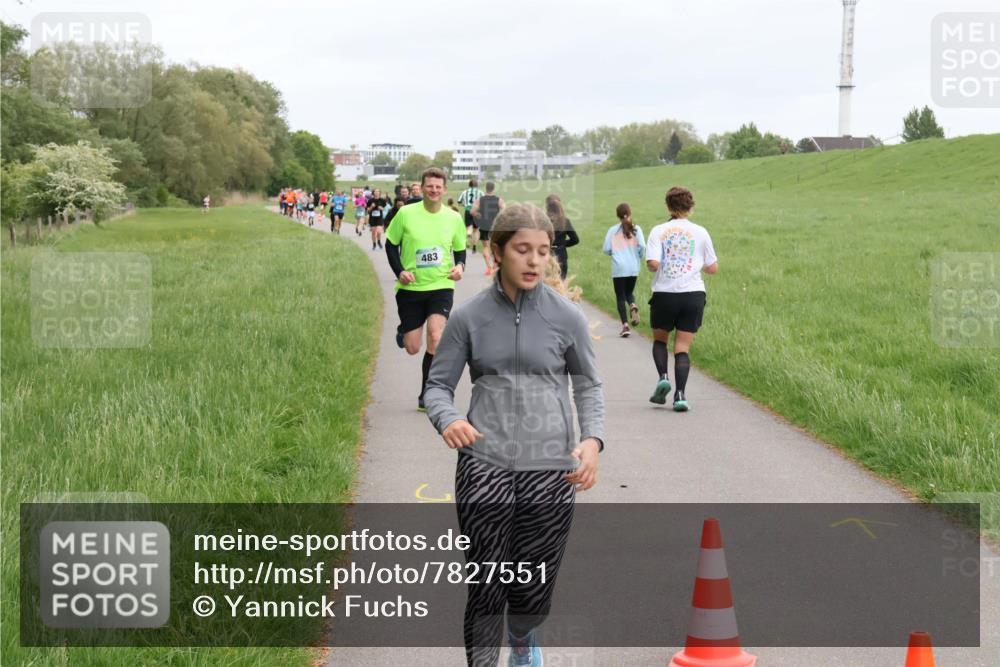 04.05.2025 - 8. Wedeler Halbmarathon Yannick Fuchs http://msf.ph/oto/7827551 04.05.2025 11:15:08 Laufen 483 meine-sportfotos.de