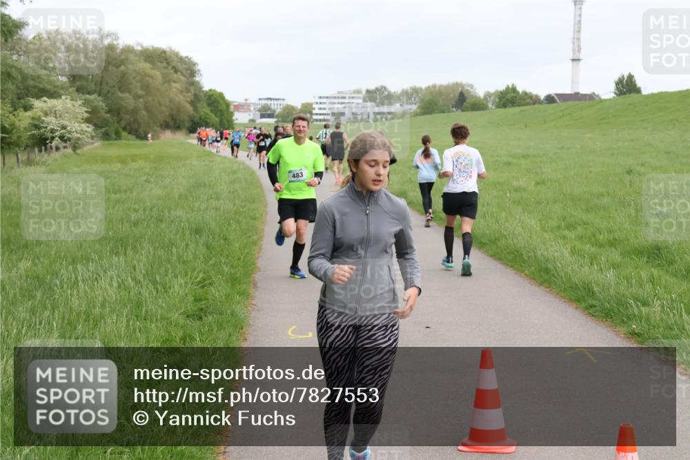 04.05.2025 - 8. Wedeler Halbmarathon Yannick Fuchs http://msf.ph/oto/7827553 04.05.2025 11:15:09 Laufen 483 meine-sportfotos.de