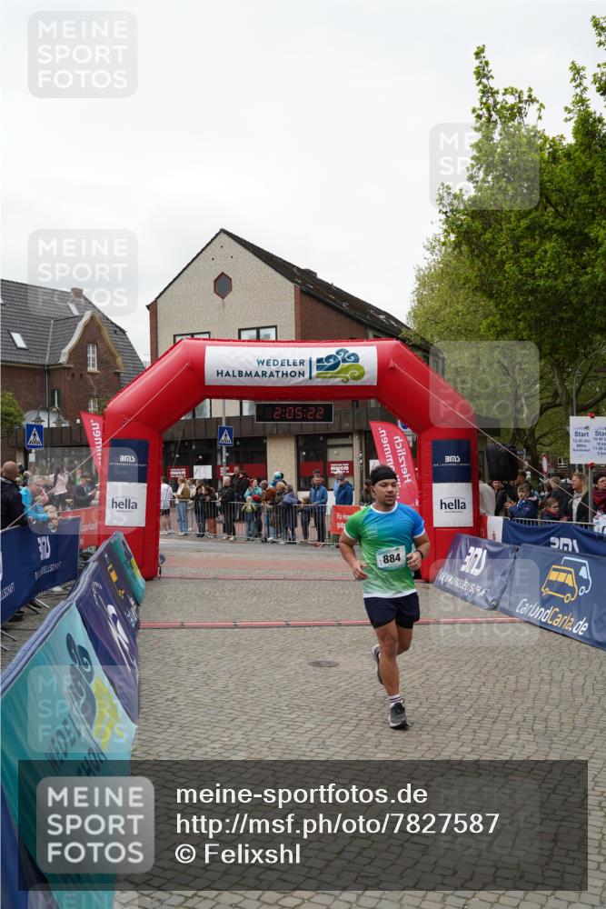04.05.2025 - 8. Wedeler Halbmarathon Felixshl http://msf.ph/oto/7827587 04.05.2025 12:05:20 Ziel 884 meine-sportfotos.de