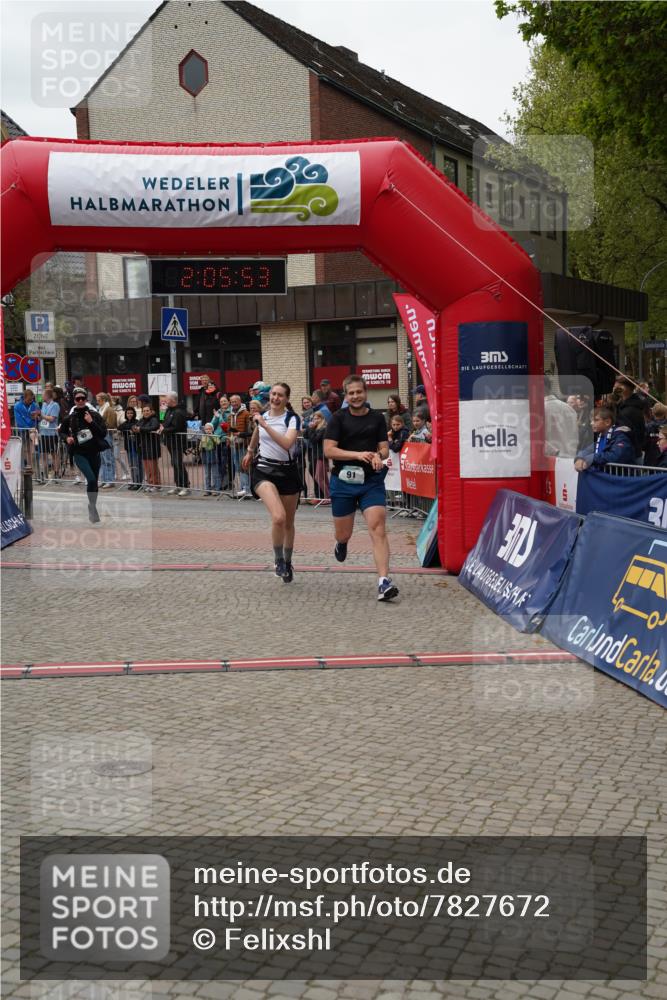04.05.2025 - 8. Wedeler Halbmarathon Felixshl http://msf.ph/oto/7827672 04.05.2025 12:05:51 Ziel 45, 91, 92 meine-sportfotos.de