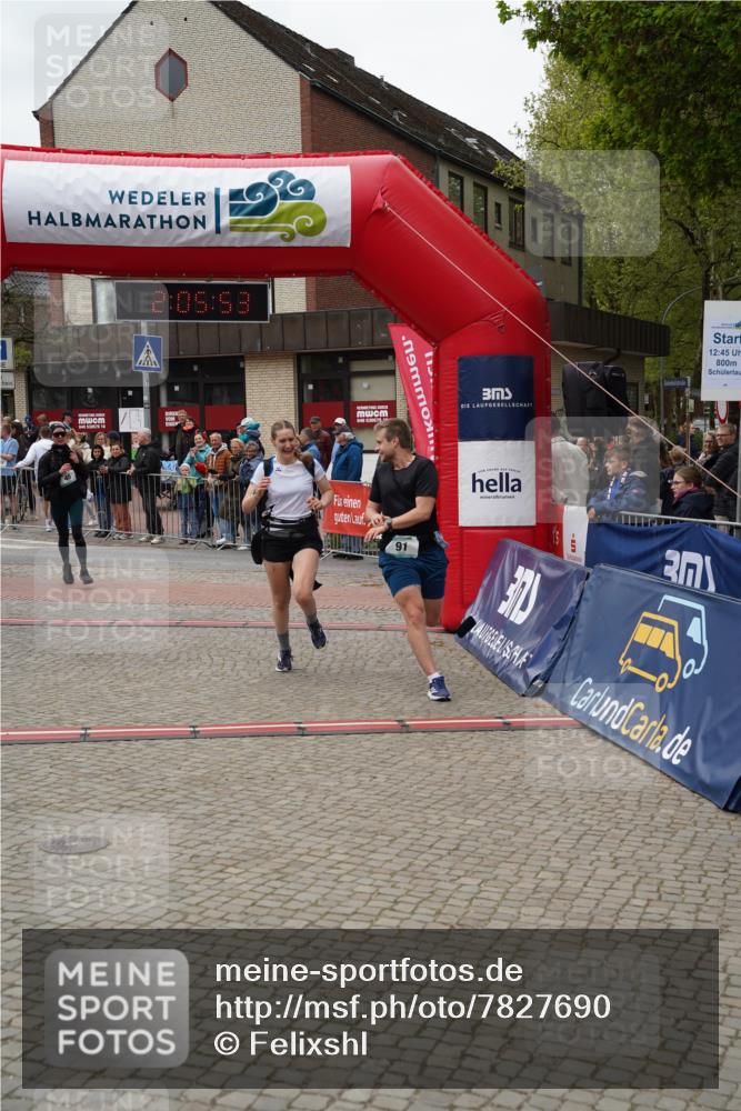 04.05.2025 - 8. Wedeler Halbmarathon Felixshl http://msf.ph/oto/7827690 04.05.2025 12:05:51 Ziel 45, 91, 92 meine-sportfotos.de