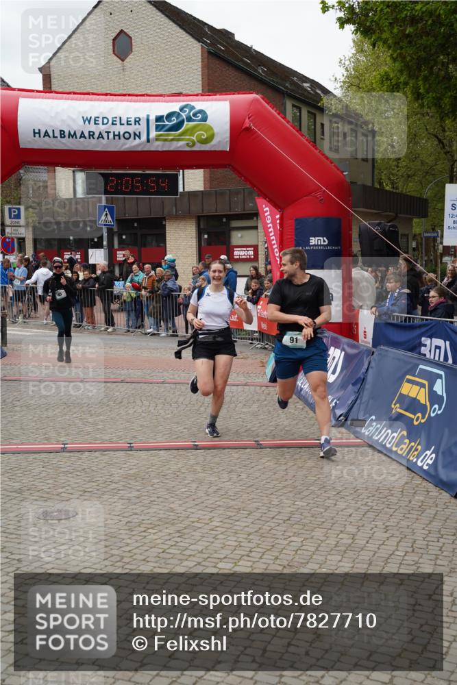 04.05.2025 - 8. Wedeler Halbmarathon Felixshl http://msf.ph/oto/7827710 04.05.2025 12:05:51 Ziel 45, 91, 92 meine-sportfotos.de