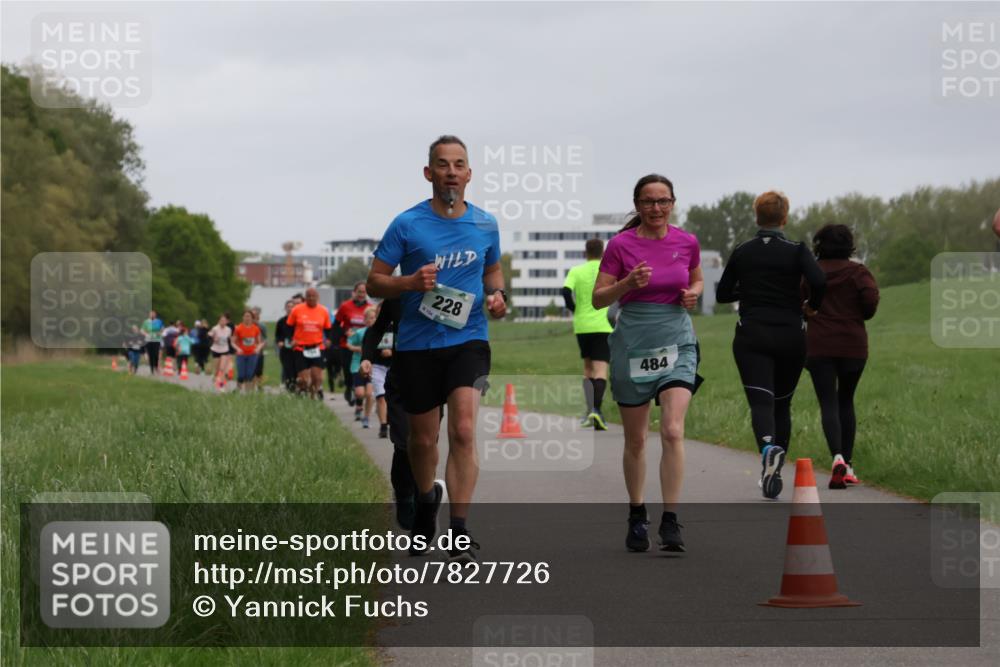 04.05.2025 - 8. Wedeler Halbmarathon Yannick Fuchs http://msf.ph/oto/7827726 04.05.2025 11:15:28 Laufen 154, 228, 484 meine-sportfotos.de