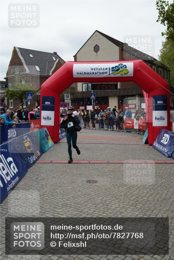 04.05.2025 - 8. Wedeler Halbmarathon Felixshl http://msf.ph/oto/7827768 04.05.2025 12:05:54 Ziel 45, 91, 92, 958 meine-sportfotos.de