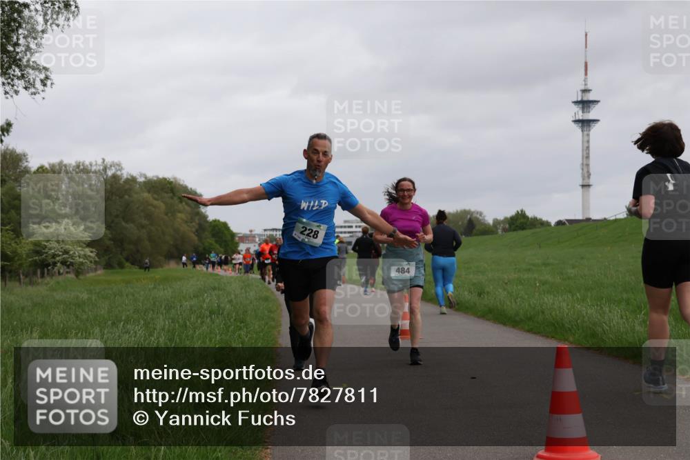 04.05.2025 - 8. Wedeler Halbmarathon Yannick Fuchs http://msf.ph/oto/7827811 04.05.2025 11:15:31 Laufen 228, 484 meine-sportfotos.de
