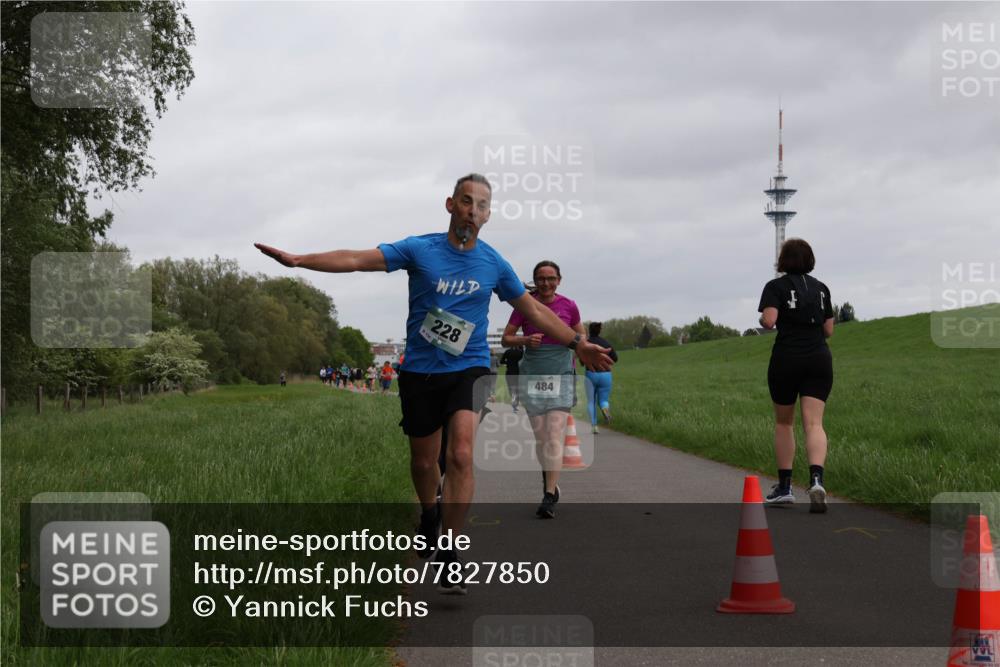 04.05.2025 - 8. Wedeler Halbmarathon Yannick Fuchs http://msf.ph/oto/7827850 04.05.2025 11:15:32 Laufen 154, 228, 484 meine-sportfotos.de