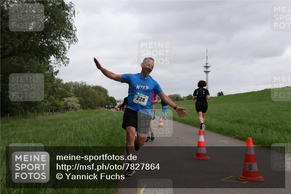04.05.2025 - 8. Wedeler Halbmarathon Yannick Fuchs http://msf.ph/oto/7827864 04.05.2025 11:15:32 Laufen 154, 228 meine-sportfotos.de