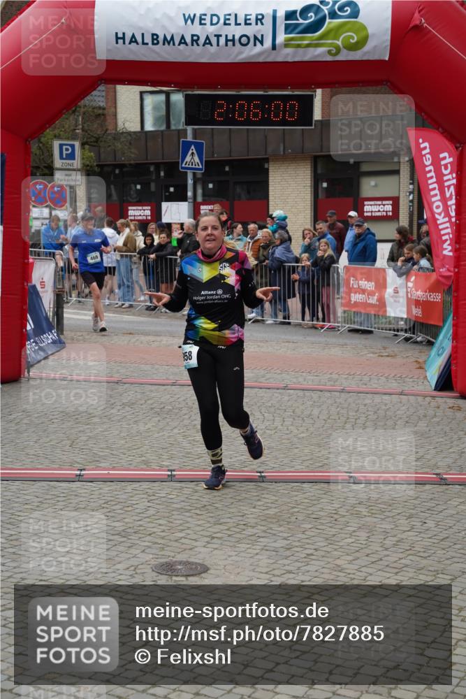 04.05.2025 - 8. Wedeler Halbmarathon Felixshl http://msf.ph/oto/7827885 04.05.2025 12:05:58 Ziel 45, 469, 958 meine-sportfotos.de