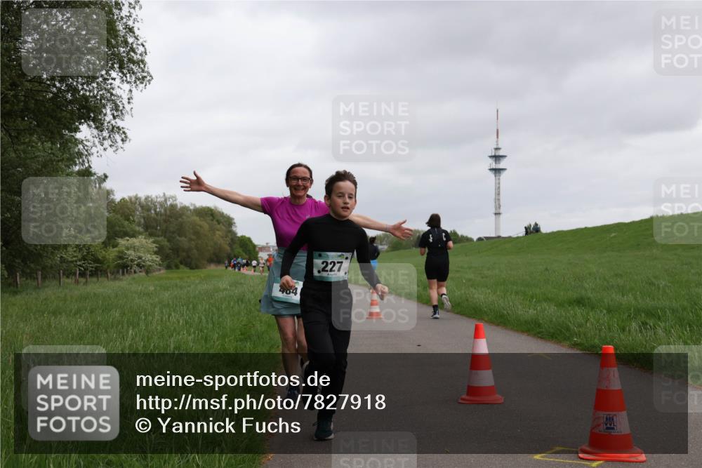 04.05.2025 - 8. Wedeler Halbmarathon Yannick Fuchs http://msf.ph/oto/7827918 04.05.2025 11:15:33 Laufen 484, 227 meine-sportfotos.de