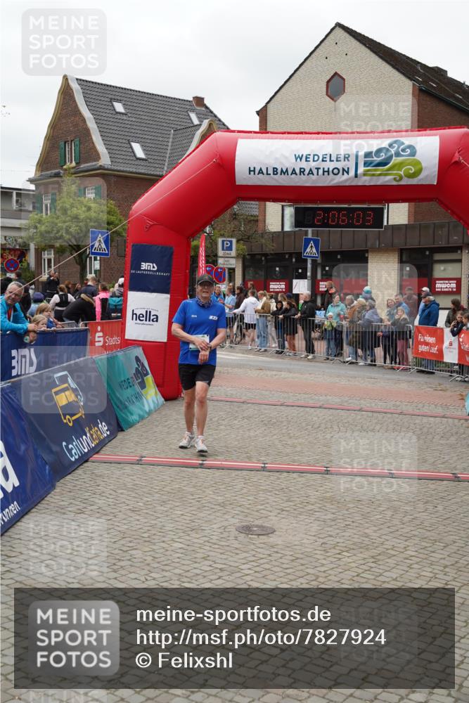 04.05.2025 - 8. Wedeler Halbmarathon Felixshl http://msf.ph/oto/7827924 04.05.2025 12:06:01 Ziel 469, 958 meine-sportfotos.de
