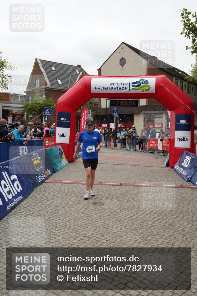 04.05.2025 - 8. Wedeler Halbmarathon Felixshl http://msf.ph/oto/7827934 04.05.2025 12:06:02 Ziel 445, 469, 958 meine-sportfotos.de