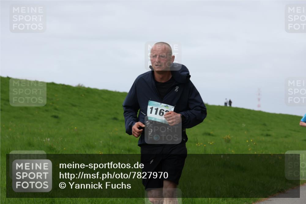 04.05.2025 - 8. Wedeler Halbmarathon Yannick Fuchs http://msf.ph/oto/7827970 04.05.2025 11:58:10 Laufen 1162 meine-sportfotos.de