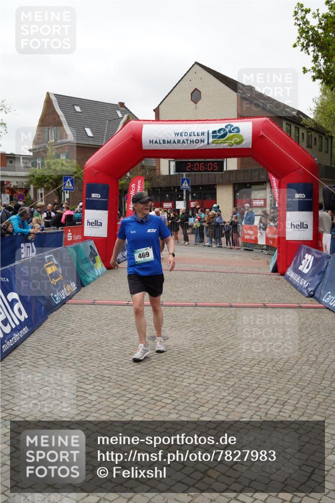 04.05.2025 - 8. Wedeler Halbmarathon Felixshl http://msf.ph/oto/7827983 04.05.2025 12:06:03 Ziel 445, 469 meine-sportfotos.de