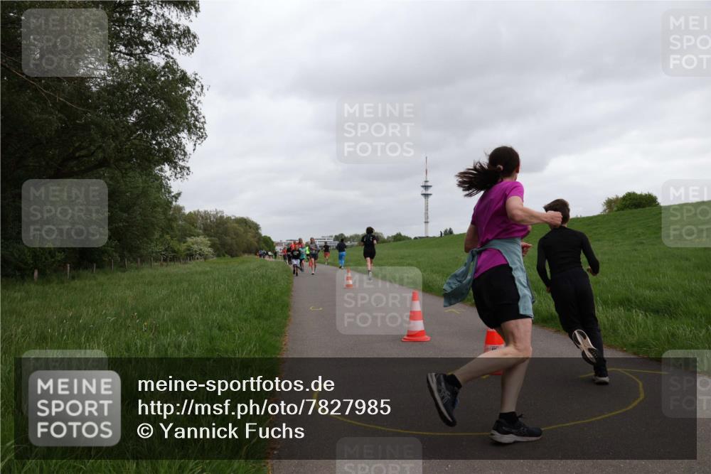 04.05.2025 - 8. Wedeler Halbmarathon Yannick Fuchs http://msf.ph/oto/7827985 04.05.2025 11:15:35 Laufen  meine-sportfotos.de