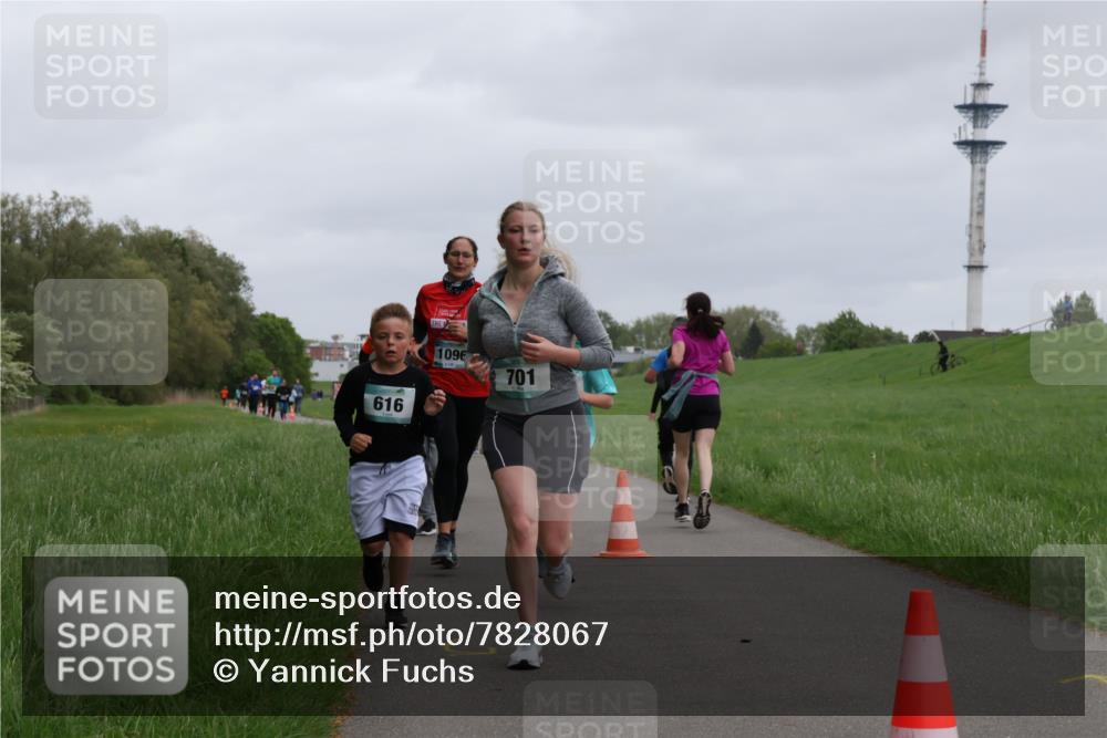 04.05.2025 - 8. Wedeler Halbmarathon Yannick Fuchs http://msf.ph/oto/7828067 04.05.2025 11:15:41 Laufen 616, 1096, 701 meine-sportfotos.de