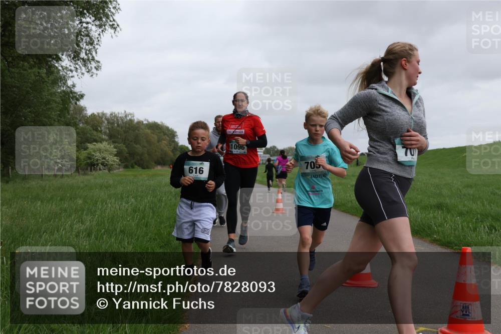 04.05.2025 - 8. Wedeler Halbmarathon Yannick Fuchs http://msf.ph/oto/7828093 04.05.2025 11:15:43 Laufen 616, 50, 1096, 705, 70, 040, 6, 93, 0222 meine-sportfotos.de