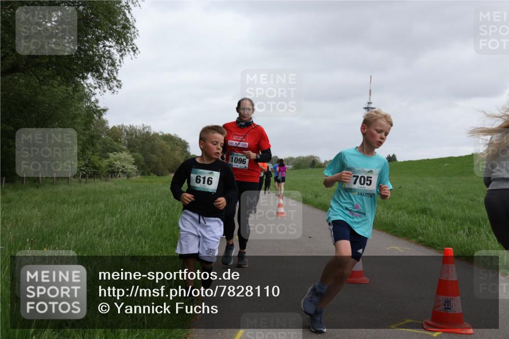 04.05.2025 - 8. Wedeler Halbmarathon Yannick Fuchs http://msf.ph/oto/7828110 04.05.2025 11:15:44 Laufen 616, 50, 1096, 705 meine-sportfotos.de