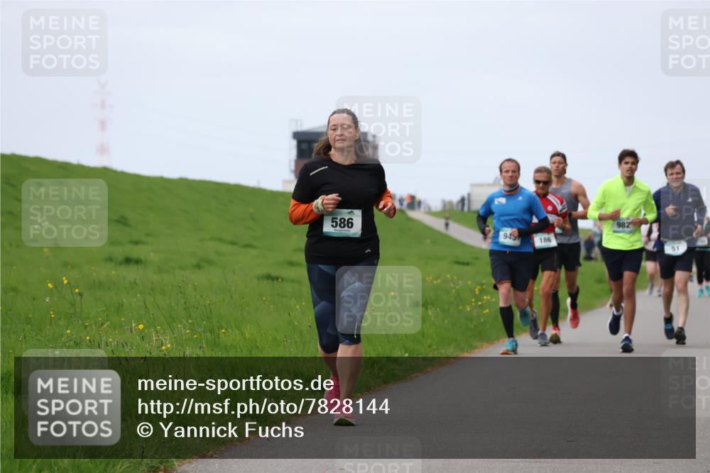 04.05.2025 - 8. Wedeler Halbmarathon Yannick Fuchs http://msf.ph/oto/7828144 04.05.2025 11:35:00 Laufen 586, 949, 186, 982, 51 meine-sportfotos.de