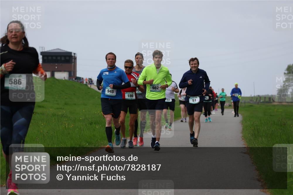 04.05.2025 - 8. Wedeler Halbmarathon Yannick Fuchs http://msf.ph/oto/7828187 04.05.2025 11:35:02 Laufen 586, 945, 186, 982, 855, 51 meine-sportfotos.de
