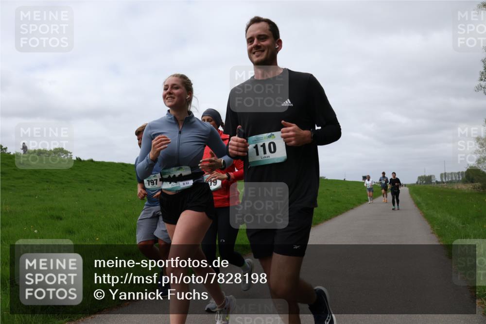 04.05.2025 - 8. Wedeler Halbmarathon Yannick Fuchs http://msf.ph/oto/7828198 04.05.2025 11:58:46 Laufen 797, 62, 110 meine-sportfotos.de