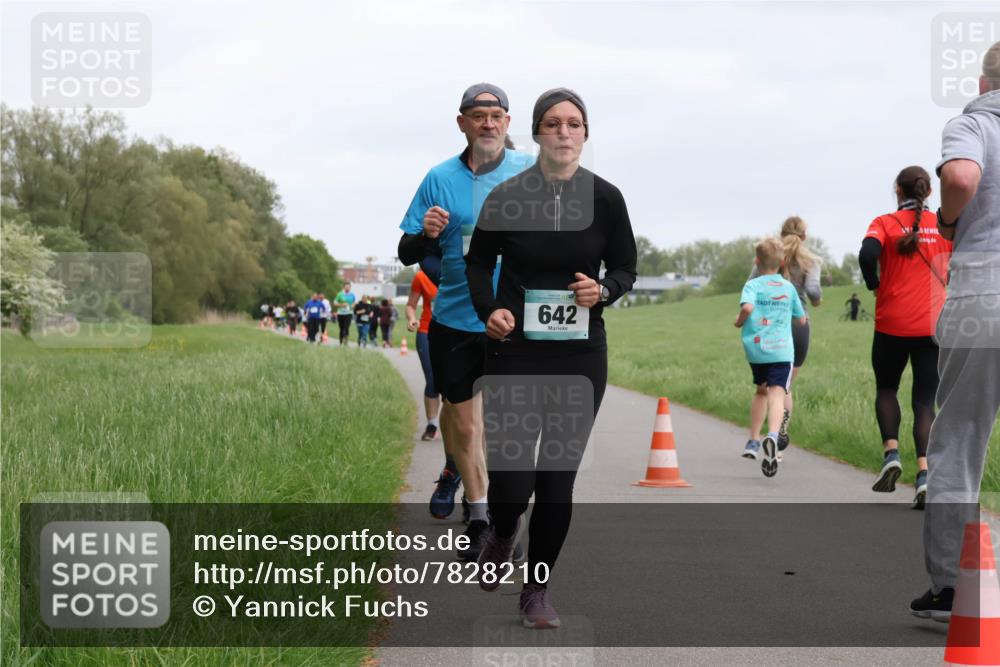 04.05.2025 - 8. Wedeler Halbmarathon Yannick Fuchs http://msf.ph/oto/7828210 04.05.2025 11:15:49 Laufen 642 meine-sportfotos.de