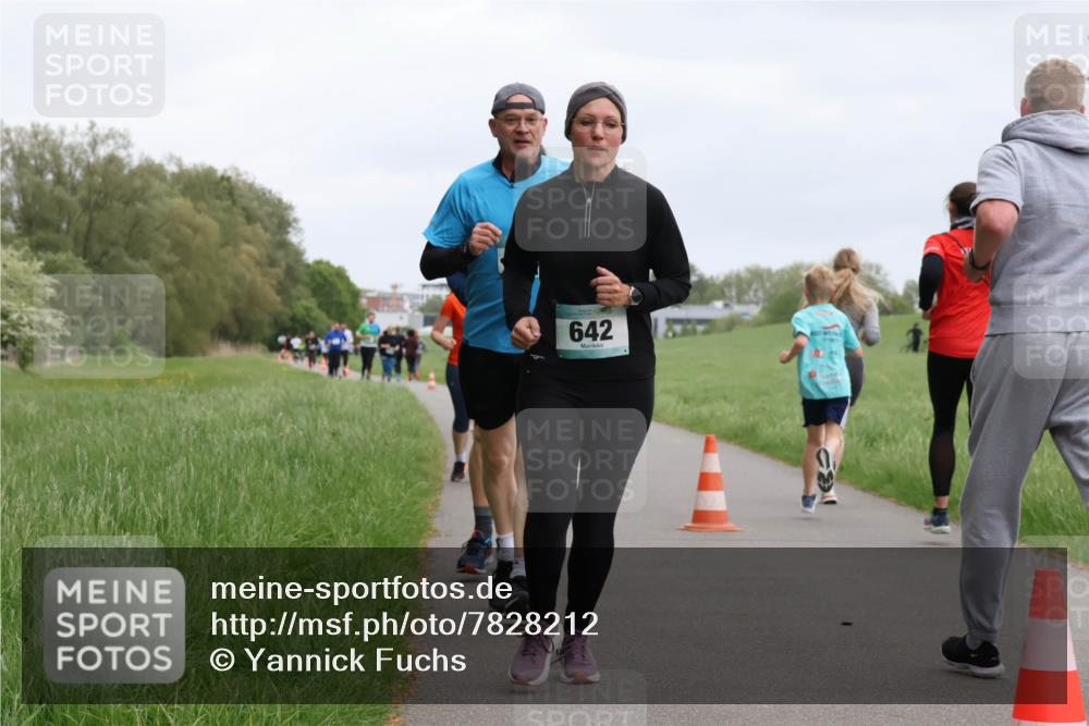 04.05.2025 - 8. Wedeler Halbmarathon Yannick Fuchs http://msf.ph/oto/7828212 04.05.2025 11:15:49 Laufen 642 meine-sportfotos.de
