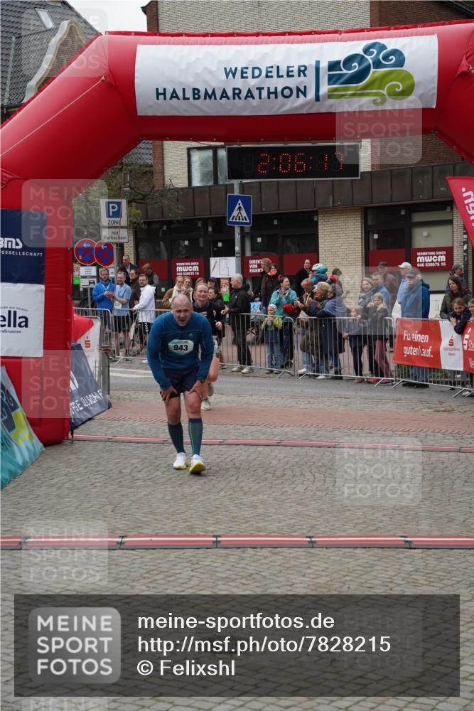 04.05.2025 - 8. Wedeler Halbmarathon Felixshl http://msf.ph/oto/7828215 04.05.2025 12:06:14 Ziel 154, 943, 970 meine-sportfotos.de