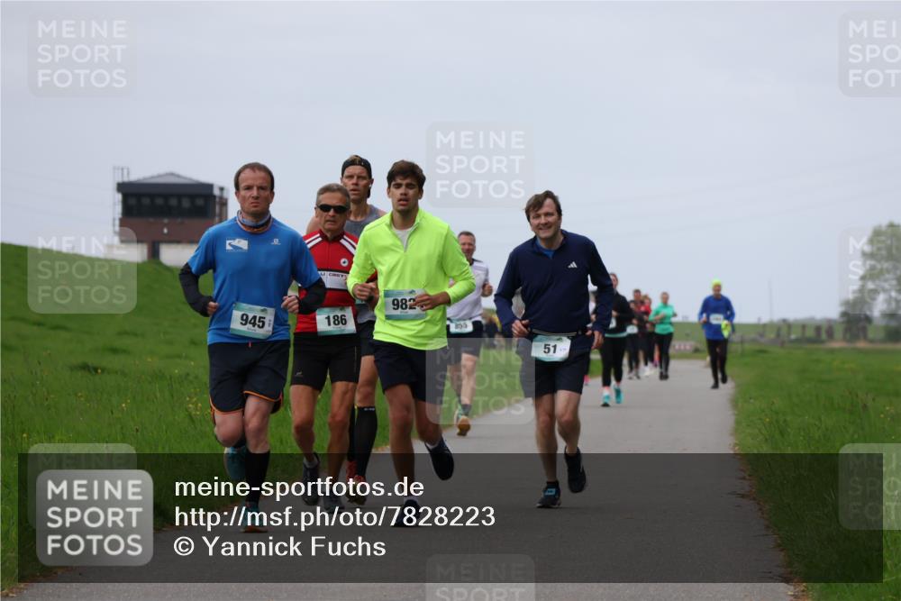 04.05.2025 - 8. Wedeler Halbmarathon Yannick Fuchs http://msf.ph/oto/7828223 04.05.2025 11:35:04 Laufen 945, 186, 982, 855, 51 meine-sportfotos.de