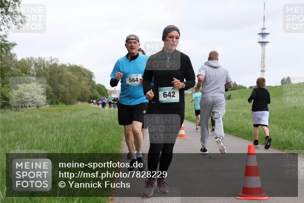 04.05.2025 - 8. Wedeler Halbmarathon Yannick Fuchs http://msf.ph/oto/7828229 04.05.2025 11:15:50 Laufen 564, 642 meine-sportfotos.de