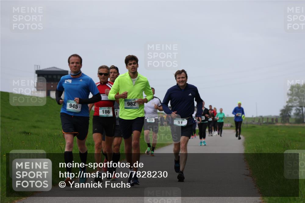 04.05.2025 - 8. Wedeler Halbmarathon Yannick Fuchs http://msf.ph/oto/7828230 04.05.2025 11:35:04 Laufen 945, 186, 982, 855, 51 meine-sportfotos.de
