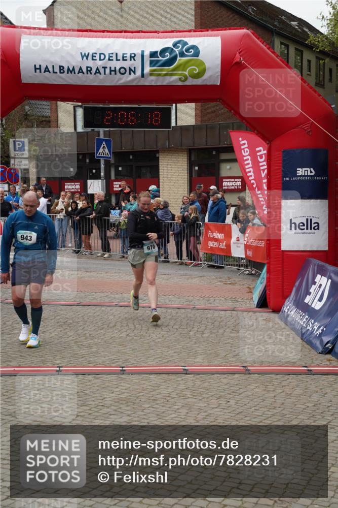 04.05.2025 - 8. Wedeler Halbmarathon Felixshl http://msf.ph/oto/7828231 04.05.2025 12:06:16 Ziel 142, 943, 970 meine-sportfotos.de