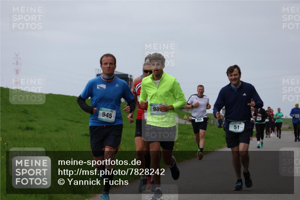 04.05.2025 - 8. Wedeler Halbmarathon Yannick Fuchs http://msf.ph/oto/7828242 04.05.2025 11:35:05 Laufen 945, 98, 855, 51, 79 meine-sportfotos.de