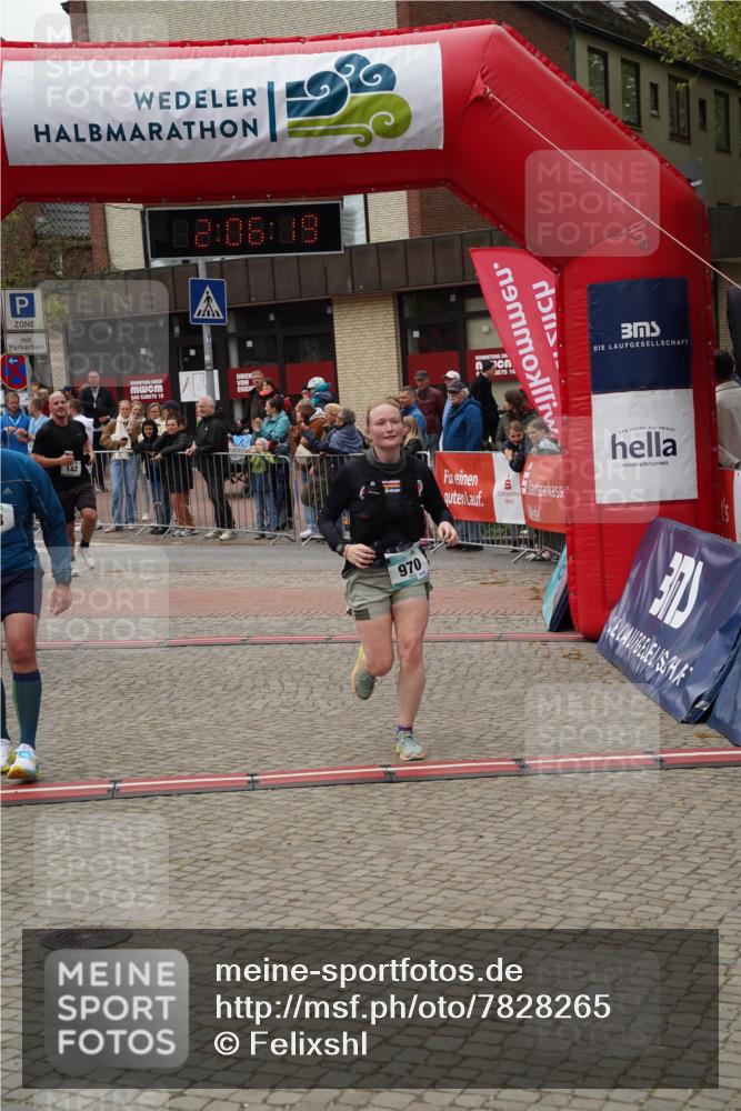 04.05.2025 - 8. Wedeler Halbmarathon Felixshl http://msf.ph/oto/7828265 04.05.2025 12:06:17 Ziel 142, 943, 970 meine-sportfotos.de