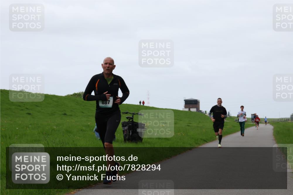 04.05.2025 - 8. Wedeler Halbmarathon Yannick Fuchs http://msf.ph/oto/7828294 04.05.2025 11:15:57 Laufen 887 meine-sportfotos.de