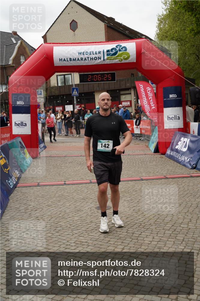 04.05.2025 - 8. Wedeler Halbmarathon Felixshl http://msf.ph/oto/7828324 04.05.2025 12:06:23 Ziel 142, 200, 431 meine-sportfotos.de