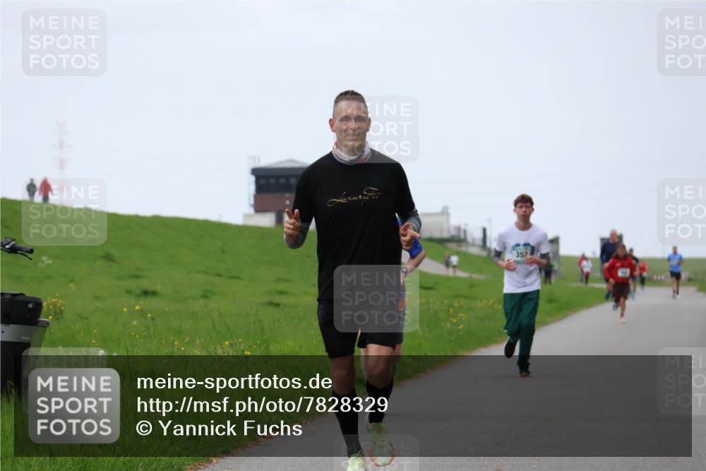 04.05.2025 - 8. Wedeler Halbmarathon Yannick Fuchs http://msf.ph/oto/7828329 04.05.2025 11:15:59 Laufen 352 meine-sportfotos.de