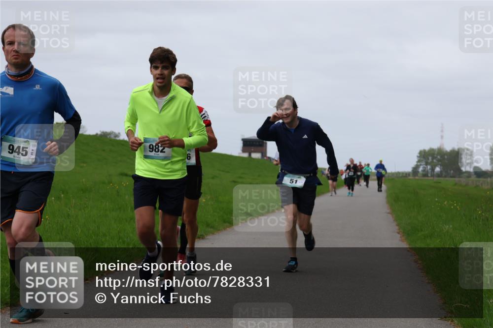 04.05.2025 - 8. Wedeler Halbmarathon Yannick Fuchs http://msf.ph/oto/7828331 04.05.2025 11:35:10 Laufen 945, 84, 982, 6, 51 meine-sportfotos.de