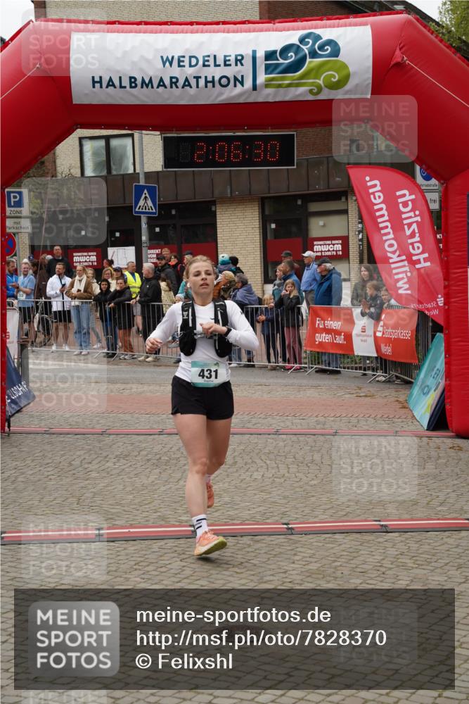 04.05.2025 - 8. Wedeler Halbmarathon Felixshl http://msf.ph/oto/7828370 04.05.2025 12:06:28 Ziel 198, 200, 431 meine-sportfotos.de