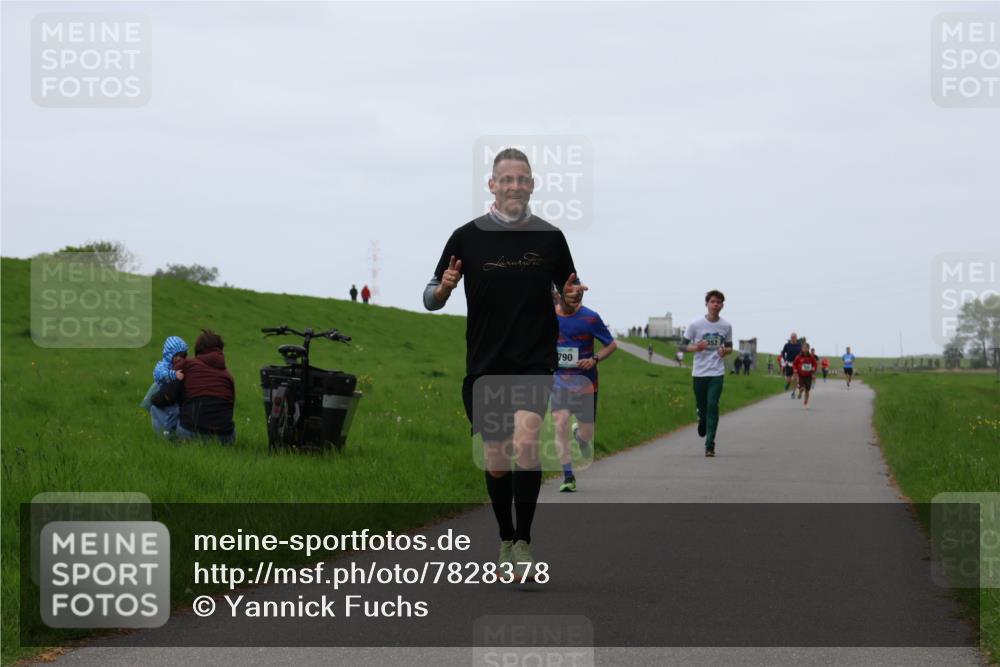 04.05.2025 - 8. Wedeler Halbmarathon Yannick Fuchs http://msf.ph/oto/7828378 04.05.2025 11:16:01 Laufen 790 meine-sportfotos.de