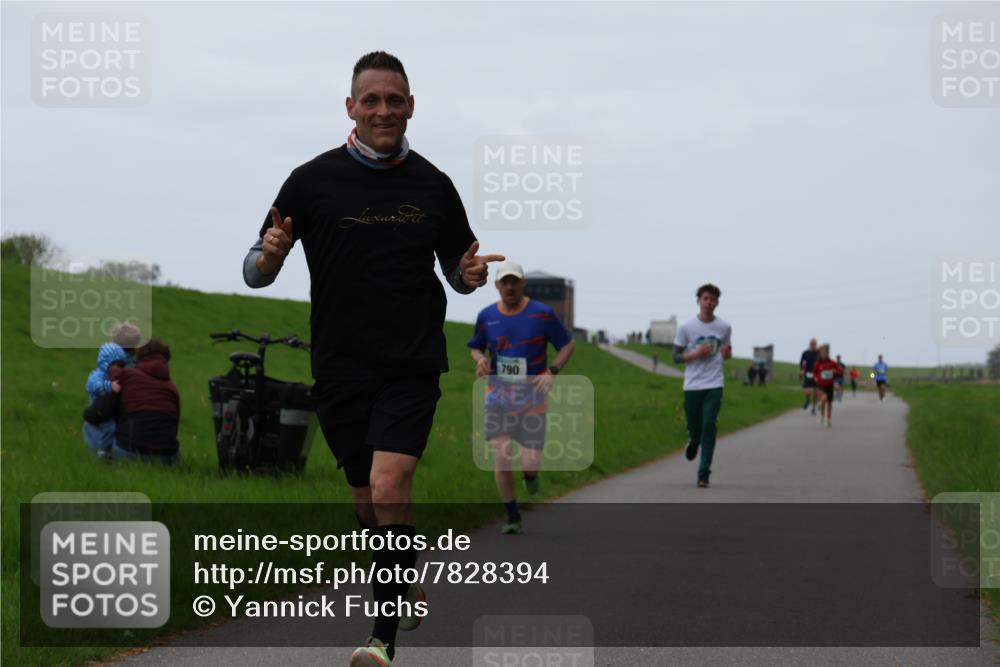 04.05.2025 - 8. Wedeler Halbmarathon Yannick Fuchs http://msf.ph/oto/7828394 04.05.2025 11:16:02 Laufen 790 meine-sportfotos.de