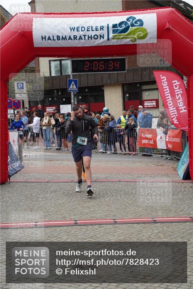 04.05.2025 - 8. Wedeler Halbmarathon Felixshl http://msf.ph/oto/7828423 04.05.2025 12:06:32 Ziel 192, 195, 198, 200, 431, 548 meine-sportfotos.de