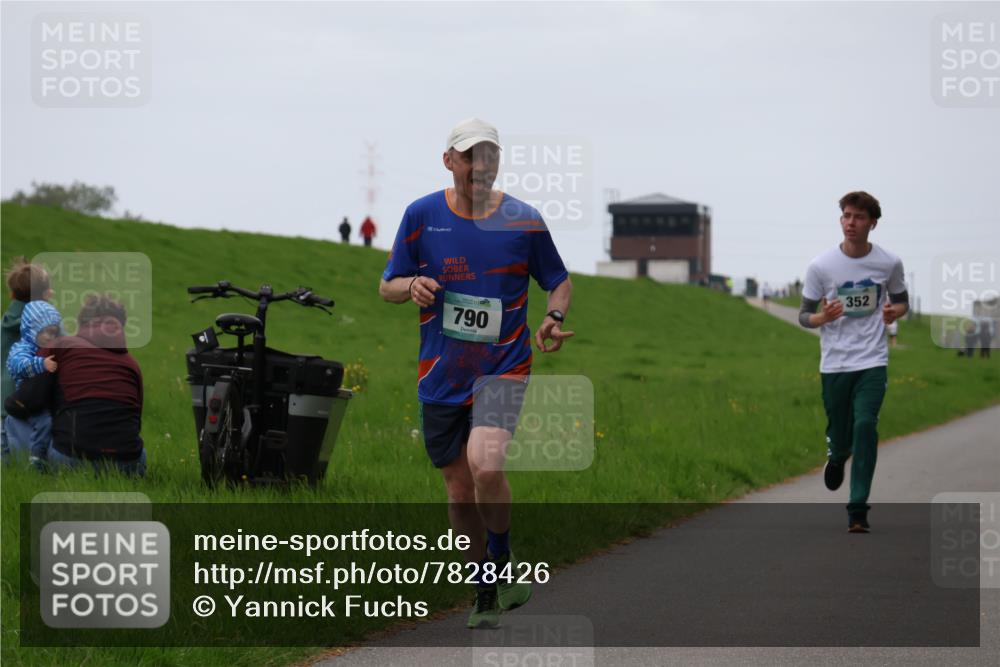 04.05.2025 - 8. Wedeler Halbmarathon Yannick Fuchs http://msf.ph/oto/7828426 04.05.2025 11:16:03 Laufen 866300, 790, 352 meine-sportfotos.de