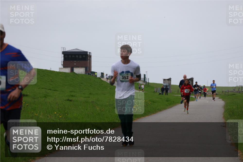 04.05.2025 - 8. Wedeler Halbmarathon Yannick Fuchs http://msf.ph/oto/7828434 04.05.2025 11:16:04 Laufen 352, 509 meine-sportfotos.de