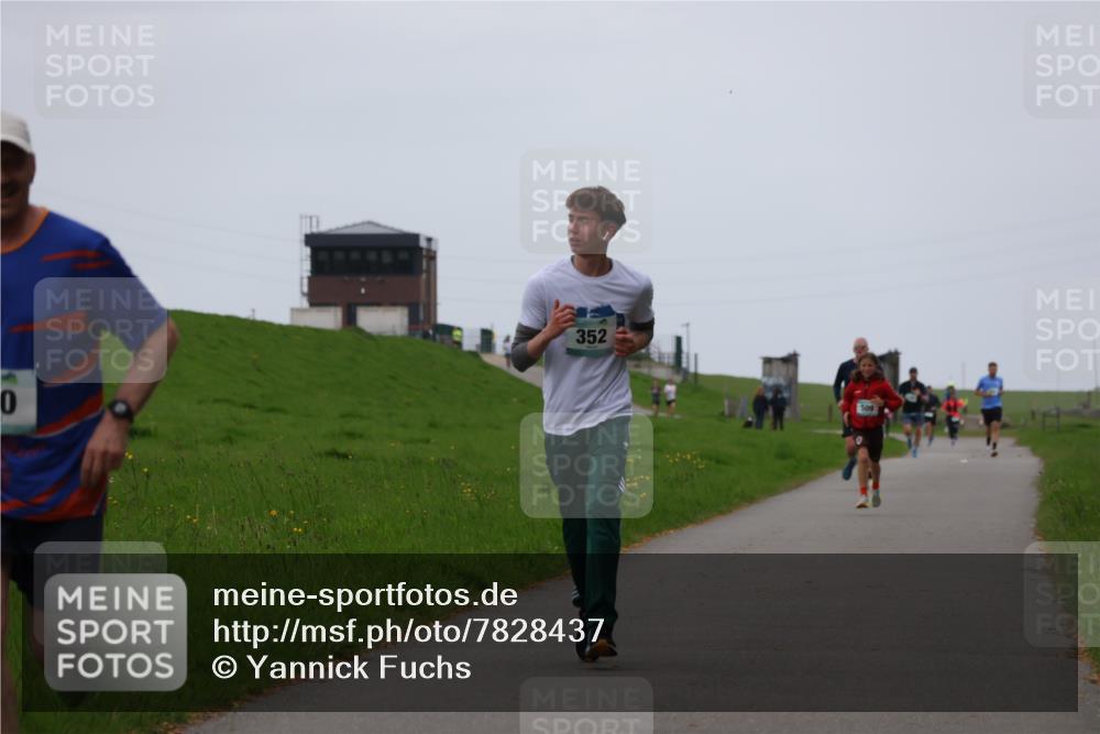 04.05.2025 - 8. Wedeler Halbmarathon Yannick Fuchs http://msf.ph/oto/7828437 04.05.2025 11:16:04 Laufen 0, 352 meine-sportfotos.de
