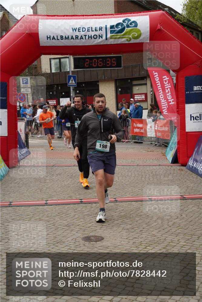 04.05.2025 - 8. Wedeler Halbmarathon Felixshl http://msf.ph/oto/7828442 04.05.2025 12:06:33 Ziel 192, 195, 198, 548 meine-sportfotos.de